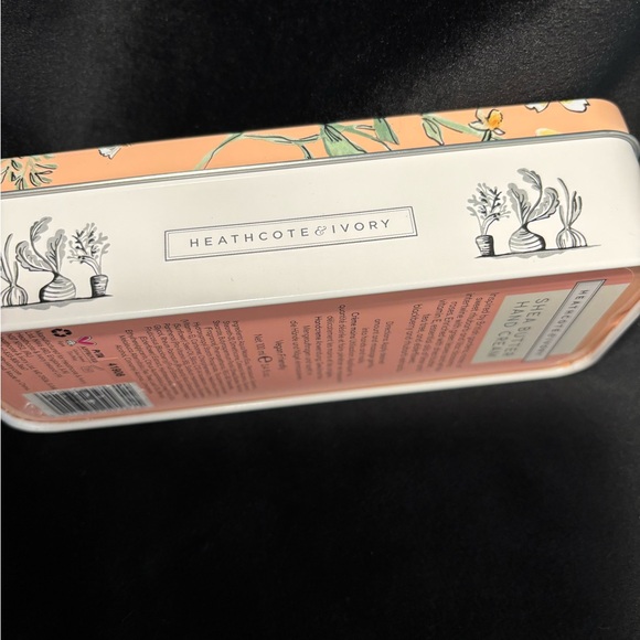 Stocking Stuffer: Hand Cream Heathcoat & Ivory, in Tin - Picture 4 of 8